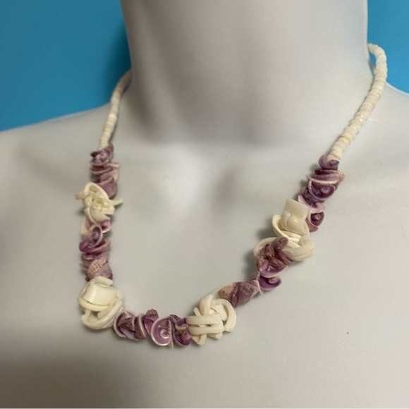 Vintage Purple & White Natural Shell Necklace - Picture 8 of 8